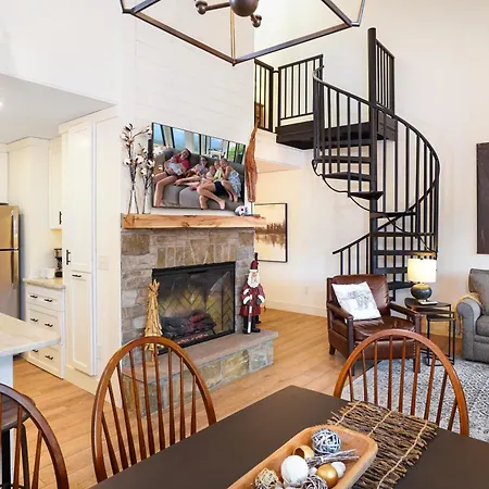 Downtown Creekside Walk Everywhere In Gatlinburgsleeps 8
